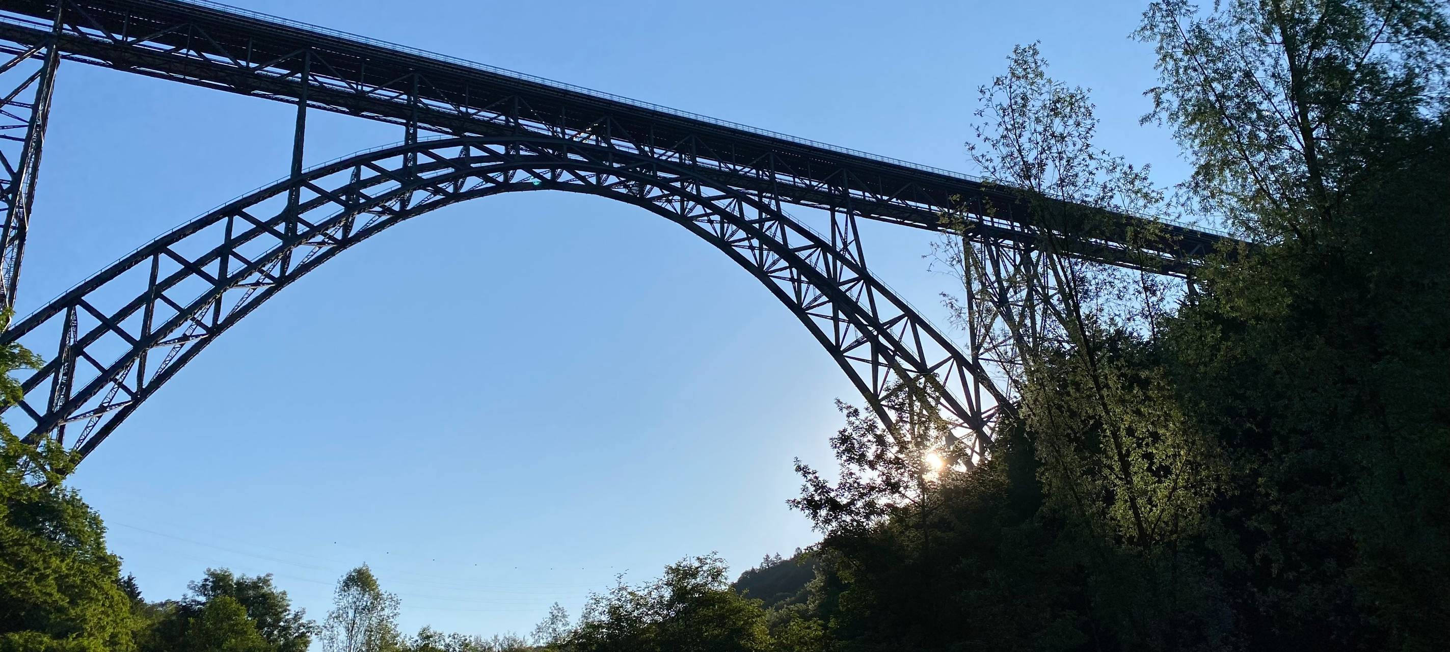 Schutzanlage für die Müngstener Brücke