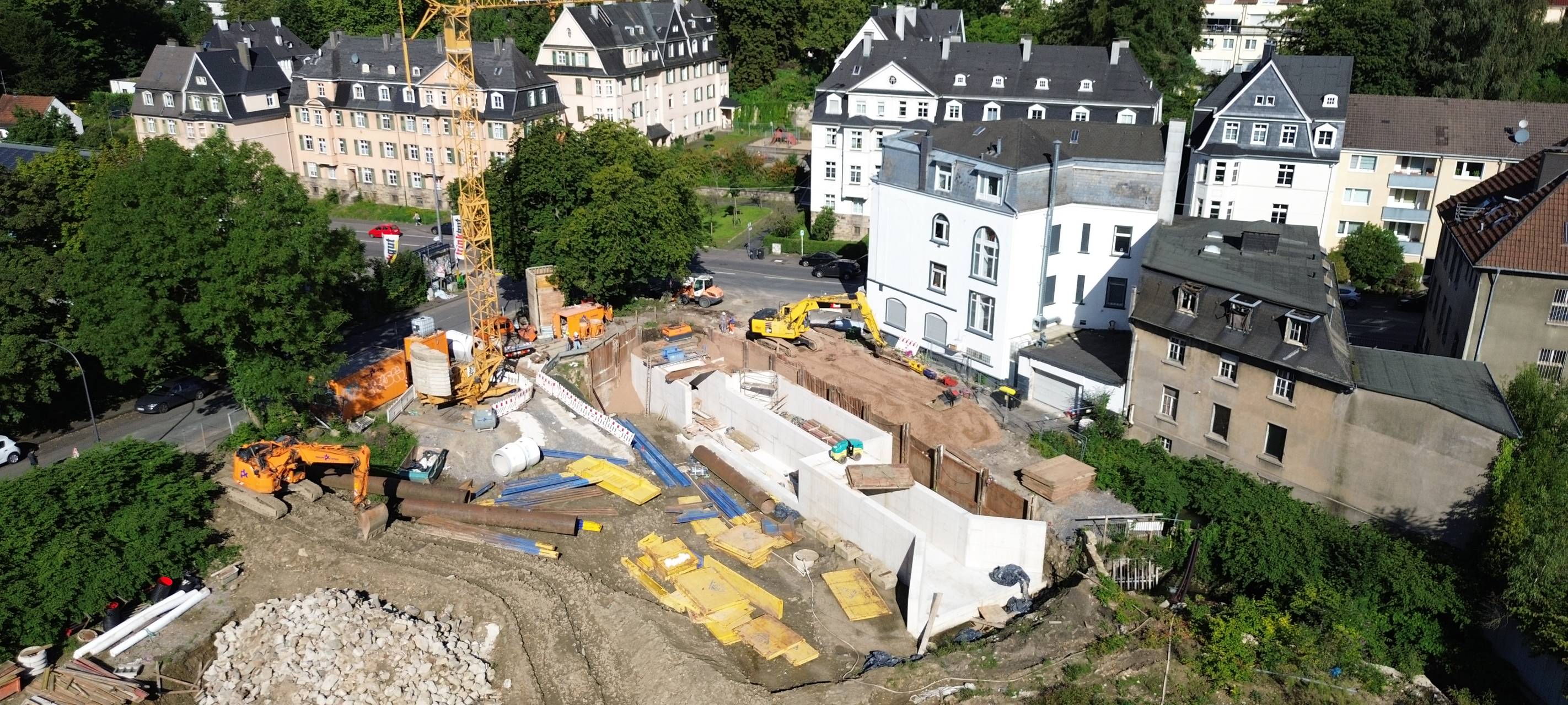 Betonrohr für das Regenrückhaltebecken kommt heute