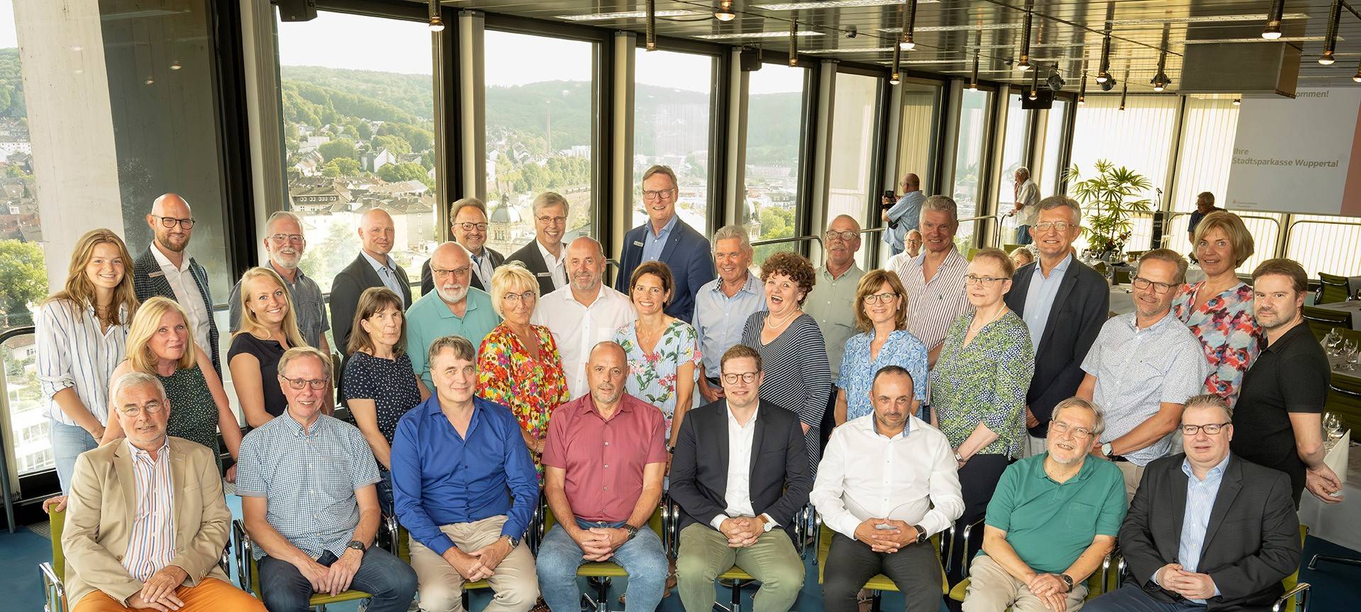 Stadtsparkasse spendet an Sportvereine