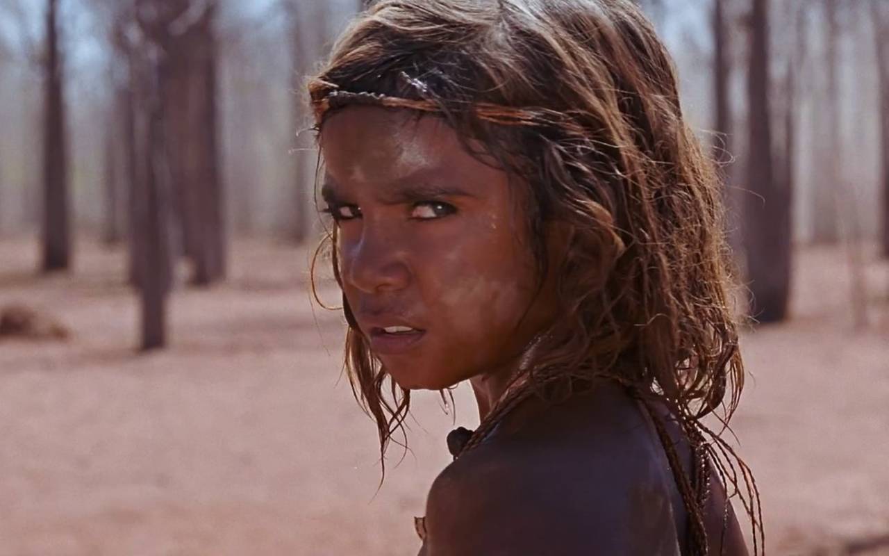 Ein Kind aus einer Ureinwohnerfamilie.