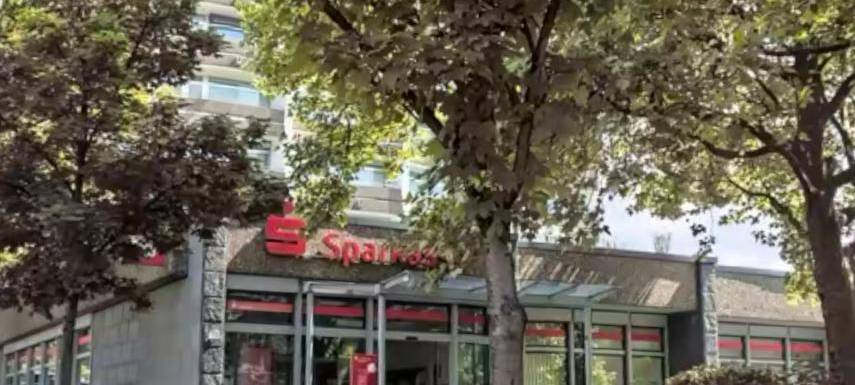 Nach Sprengung: Sparkassenfiliale erstmal zu