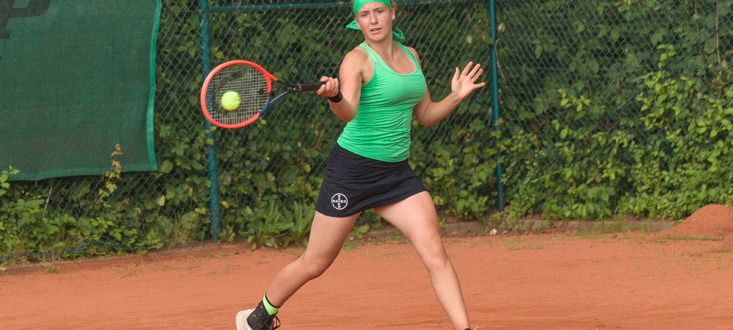 Fenna Steveker erhält Triangulum in Gold