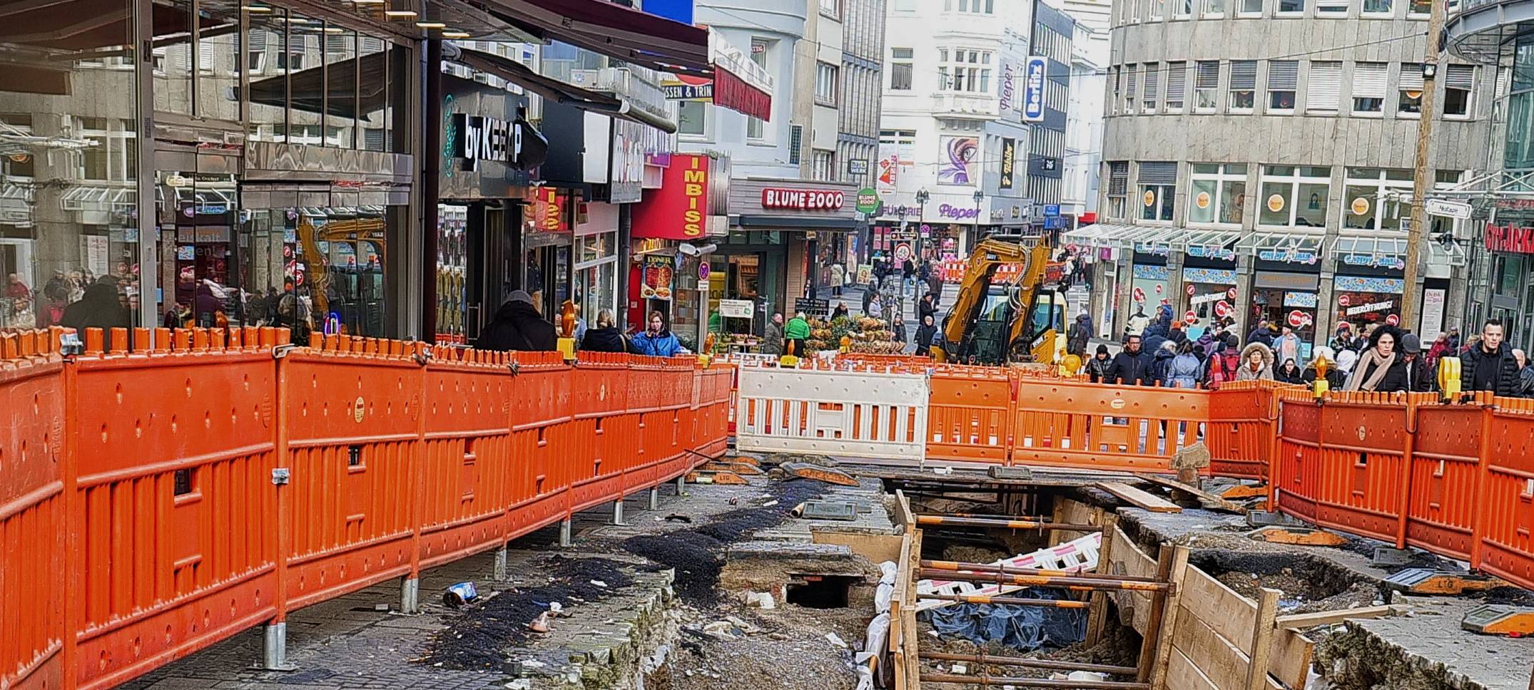 Baustellenbüro in neuem Ladenlokal