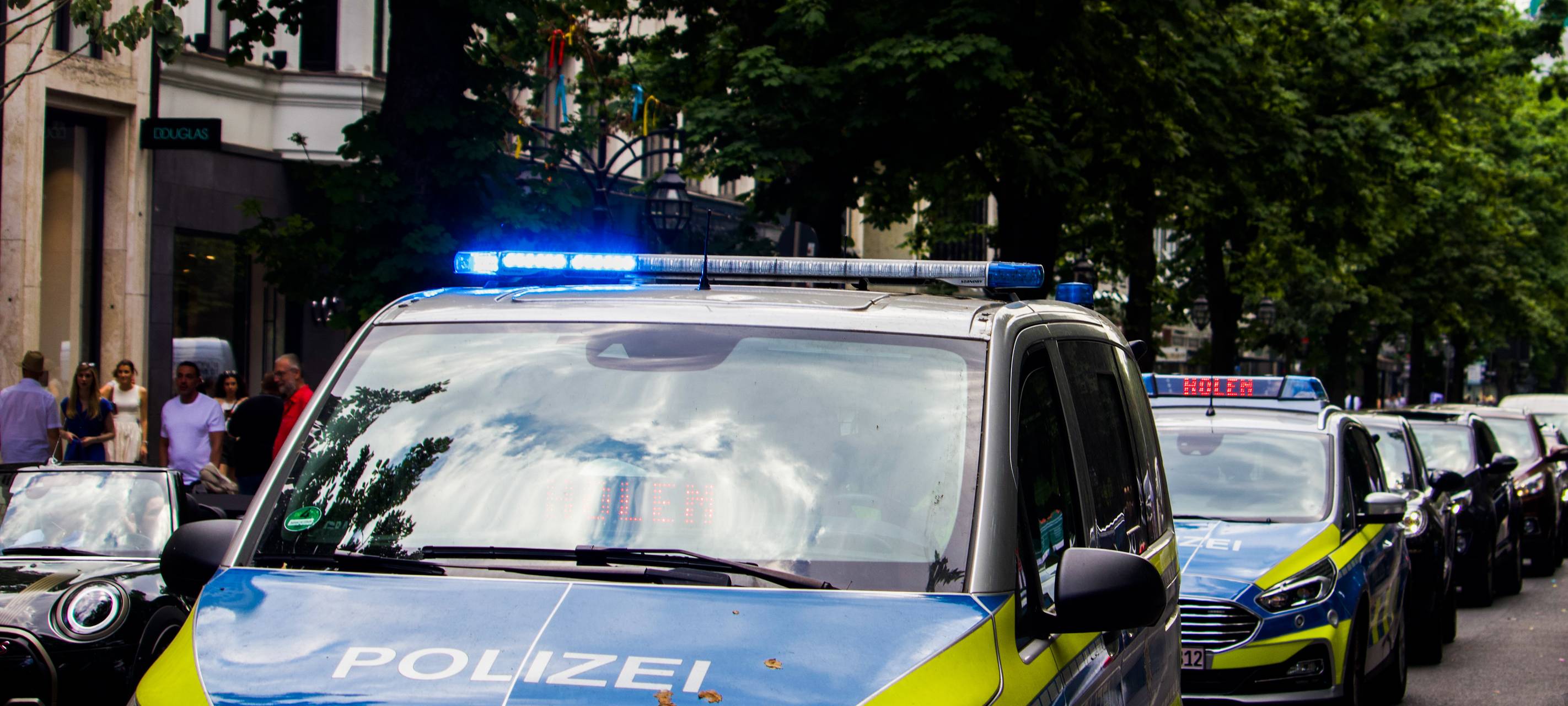 Unbekannter raubt Spiehalle in Barmen aus