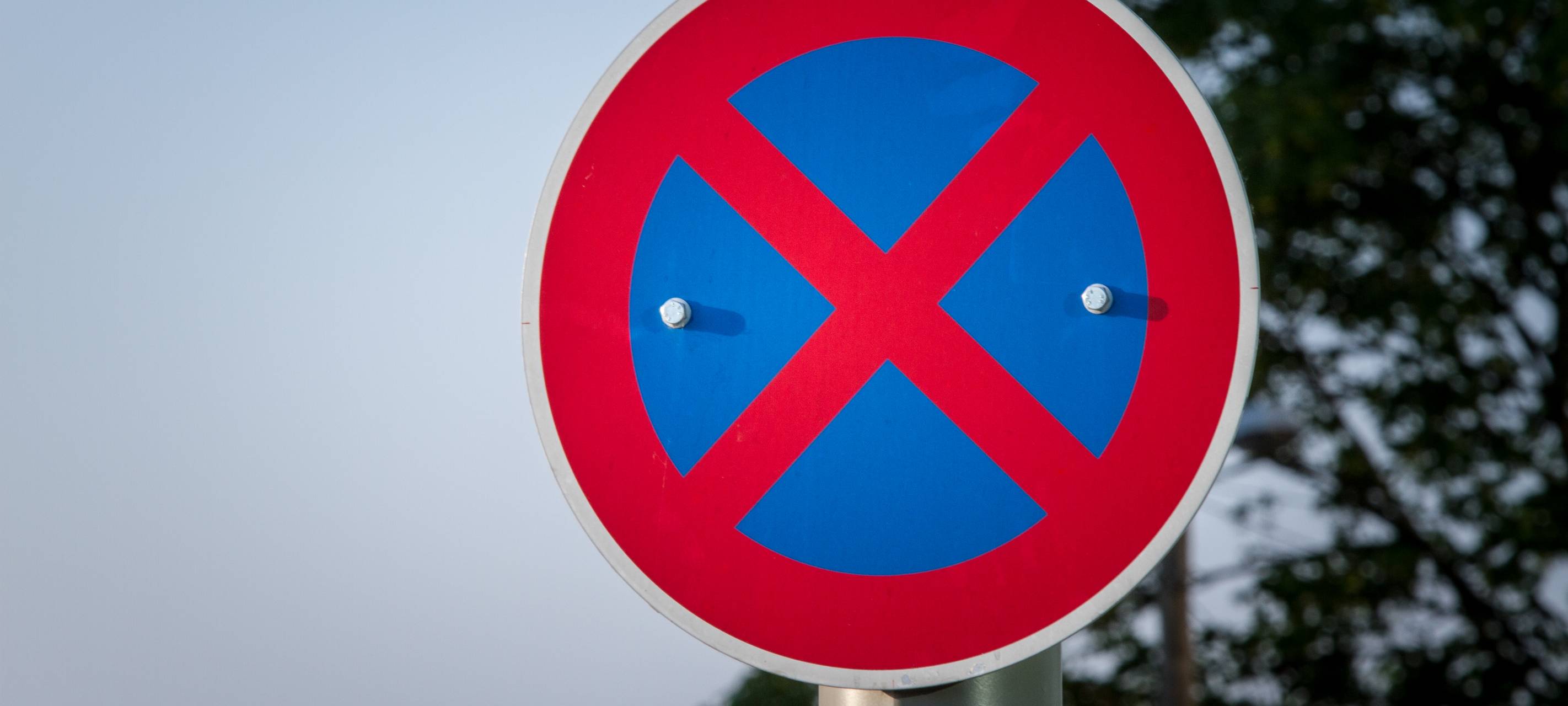 Viele Elterntaxis verstoßen gegen Regeln