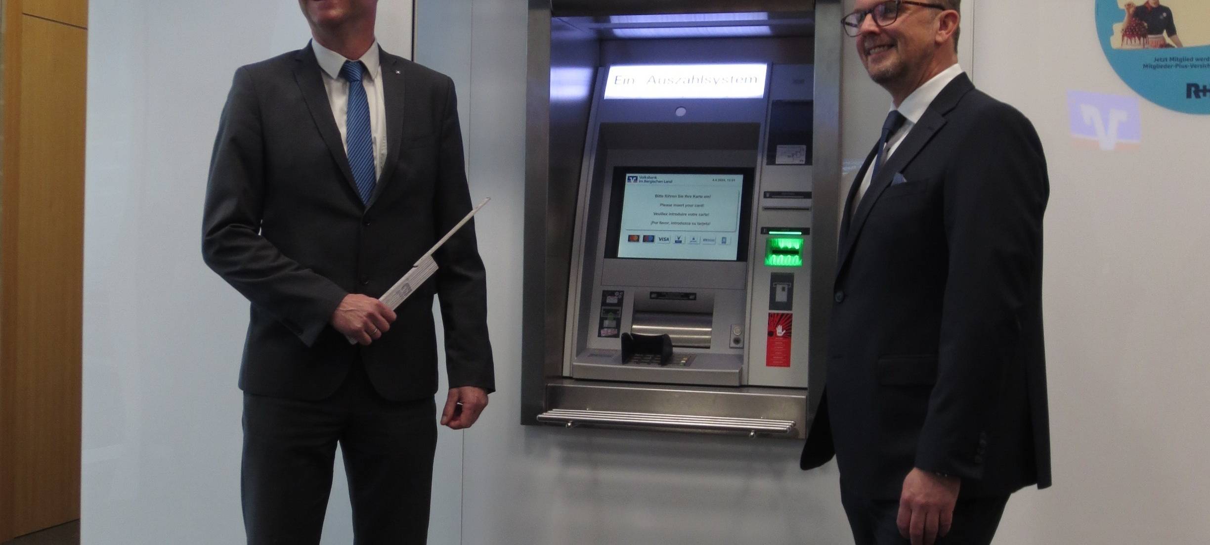 Volksbank sichert sich gegen Geldautomatensprenger