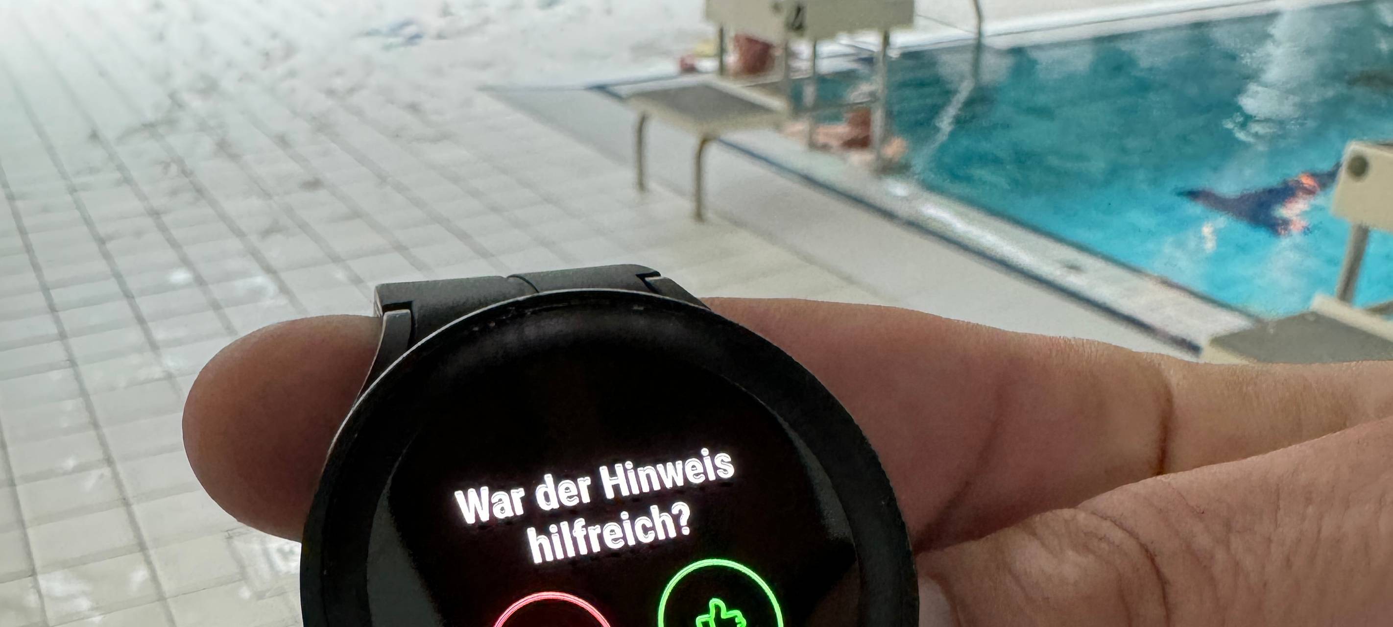 Wie Künstliche Intelligenz in Schwimmbädern Leben retten kann