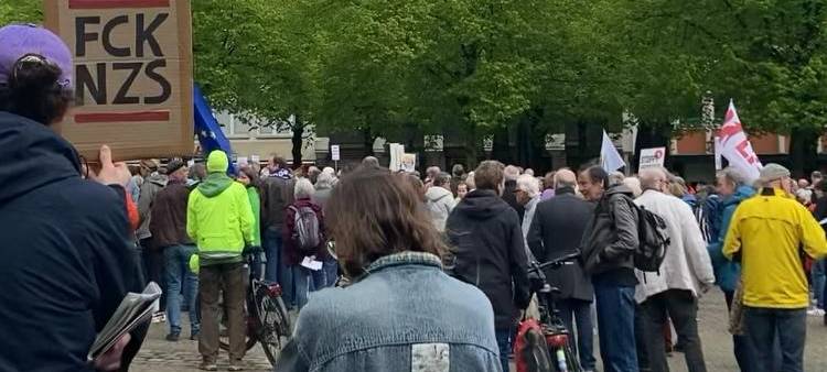 800 Menschen bei Demo gegen Rechtsextremismus
