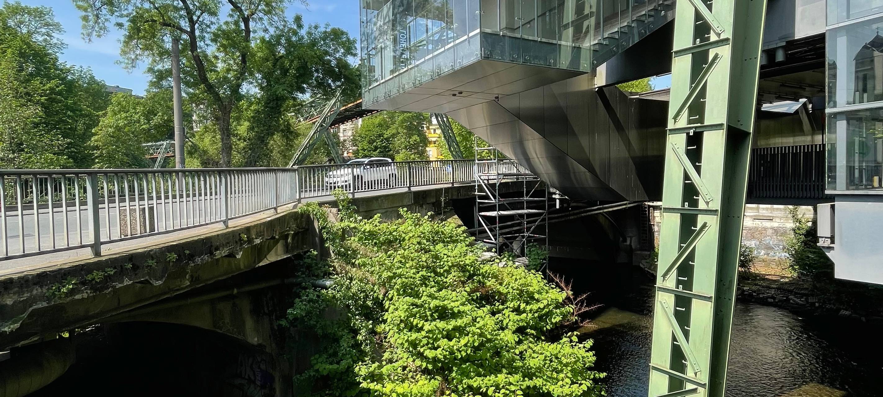 Autos können wieder über Loher Brücke
