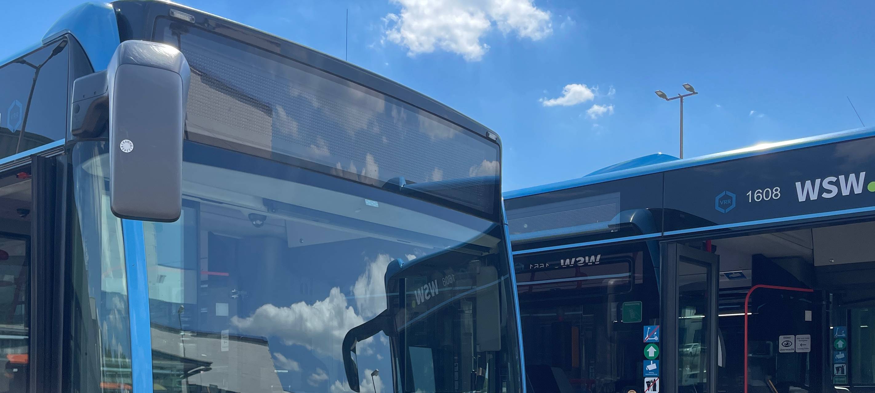 Zwei Verletzte bei Unfall mit Linienbus