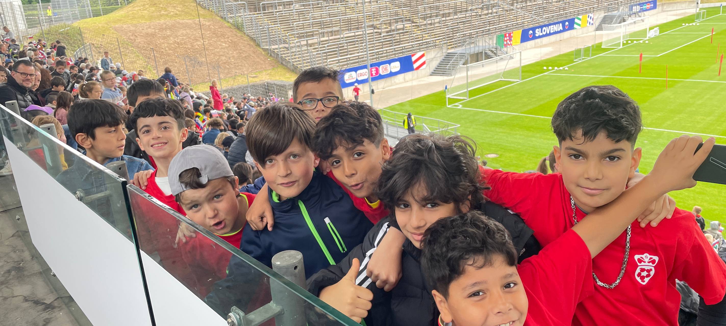 Slowenien trainiert im Stadion am Zoo