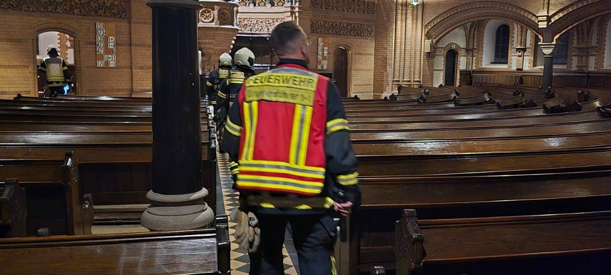 Blitzeinschlag löst Glocken aus