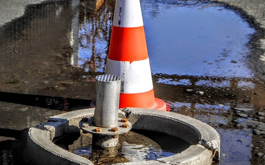 Zwei Rohrbrüche - zwei Sperrungen