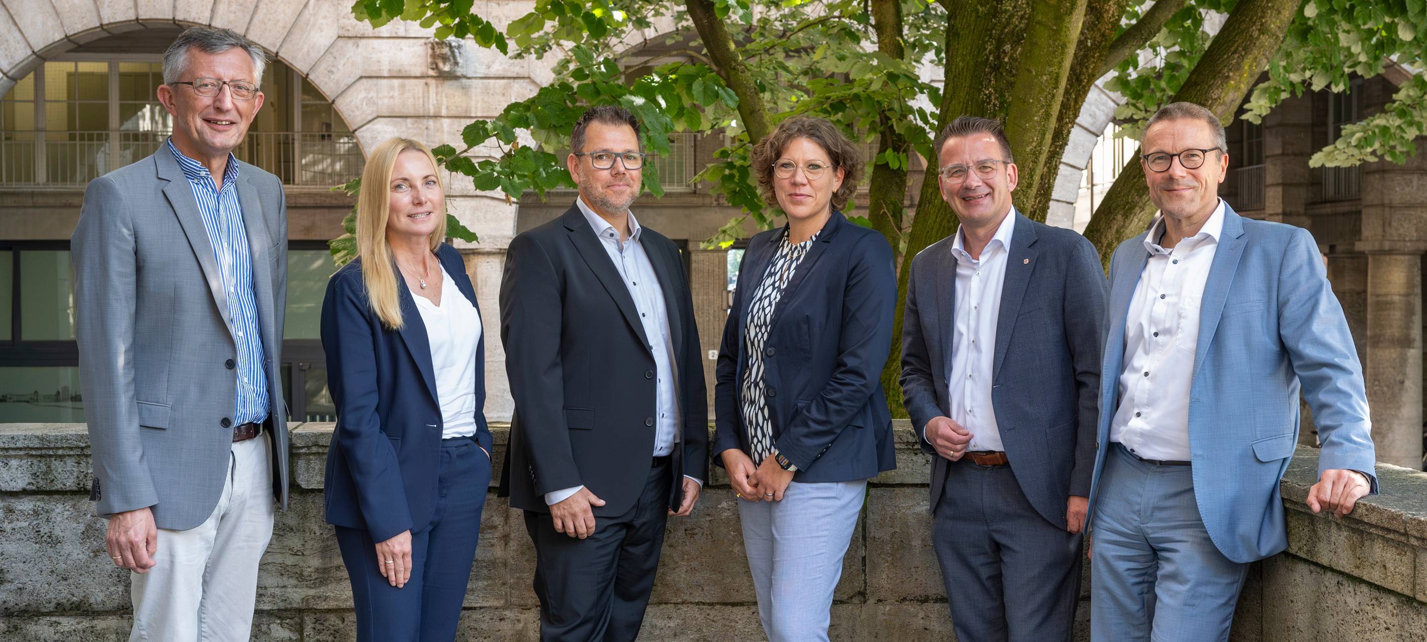 Verwaltungsvorstand fast komplett