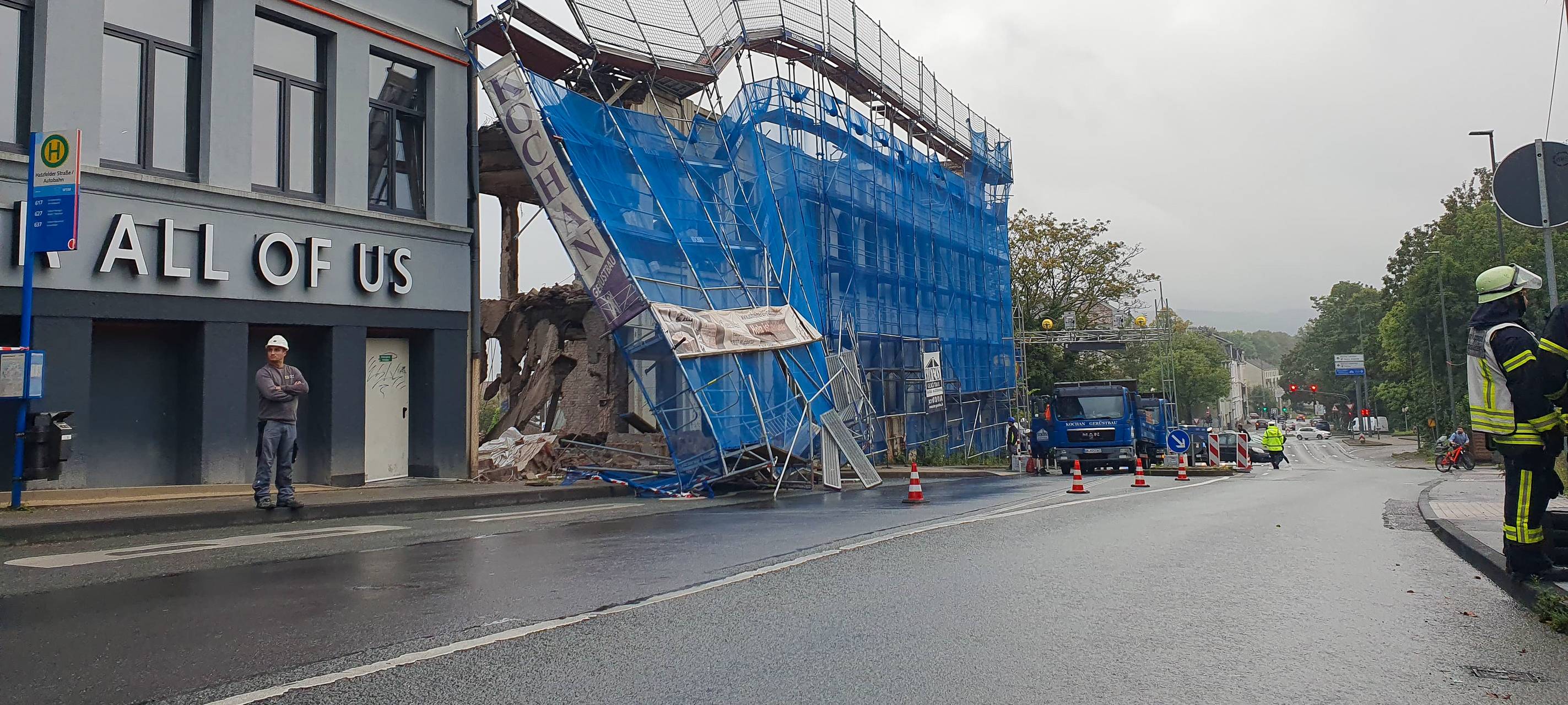 Hatzfelder Straße berghoch gesperrt