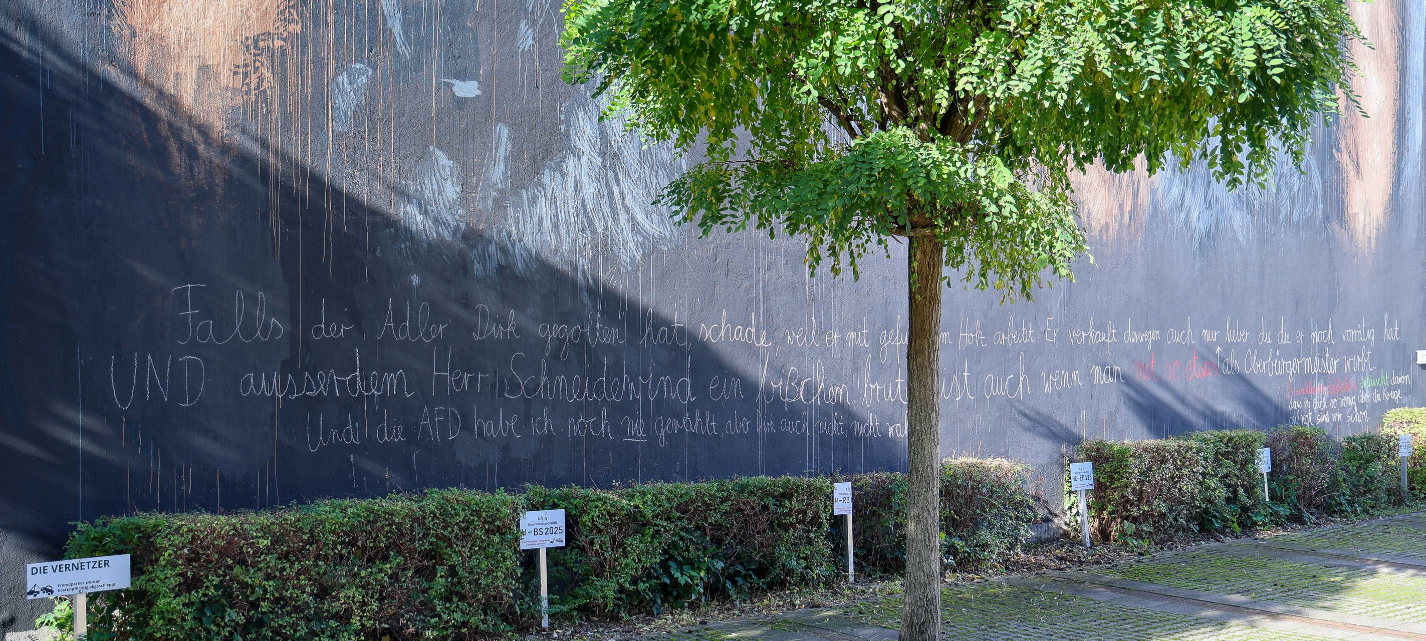 Staatsschutz ermittelt wegen beschmiertem Wandgemälde