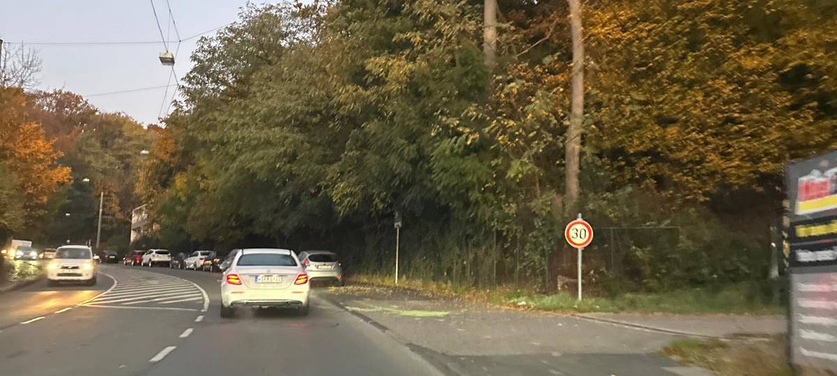 Falsches Verkehrsschild an der Märkischen Straße