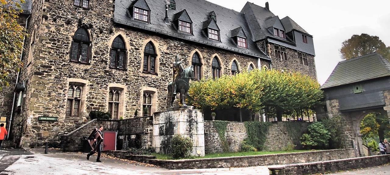 Schloss Burg: Wuppertal muss mehr zahlen