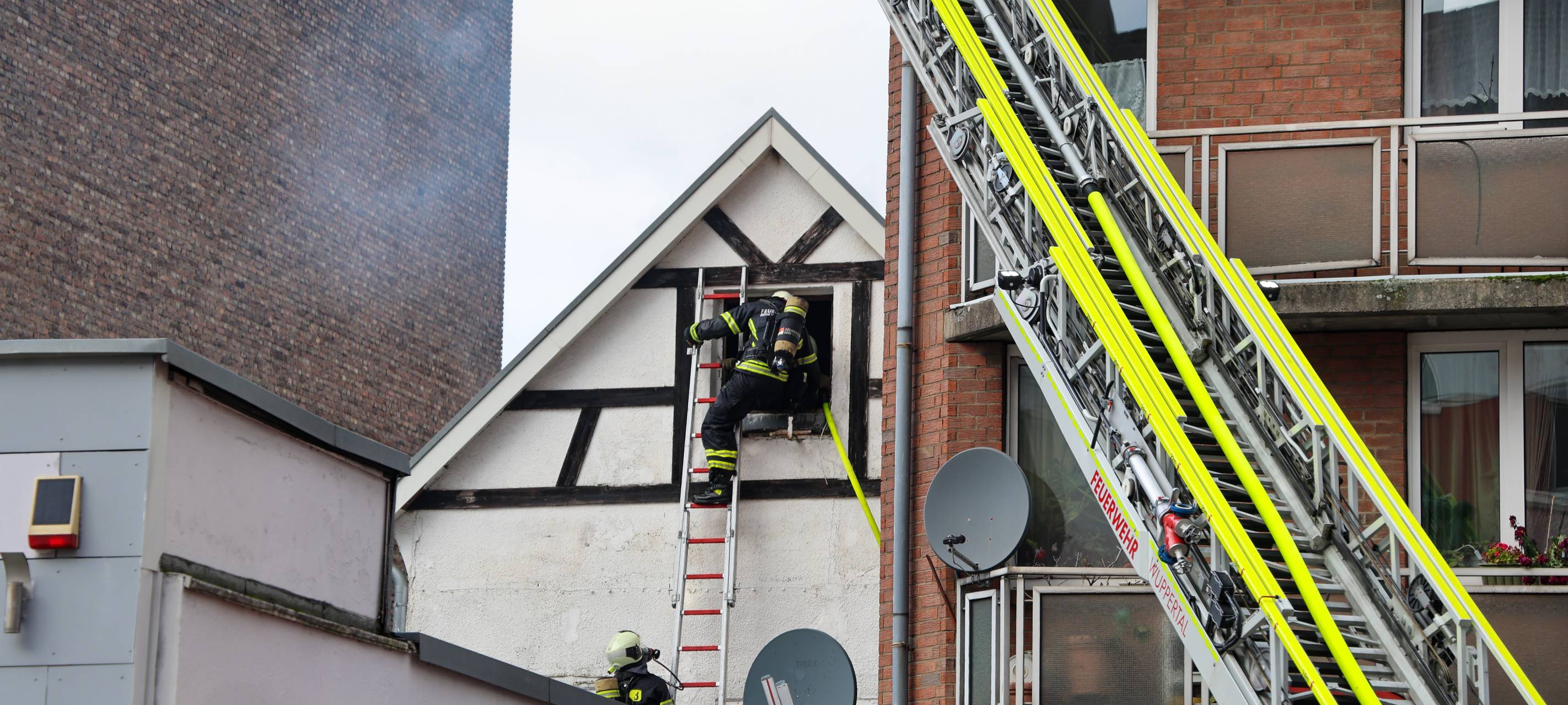 Ermittlungen nach Großbrand mit einem Toten