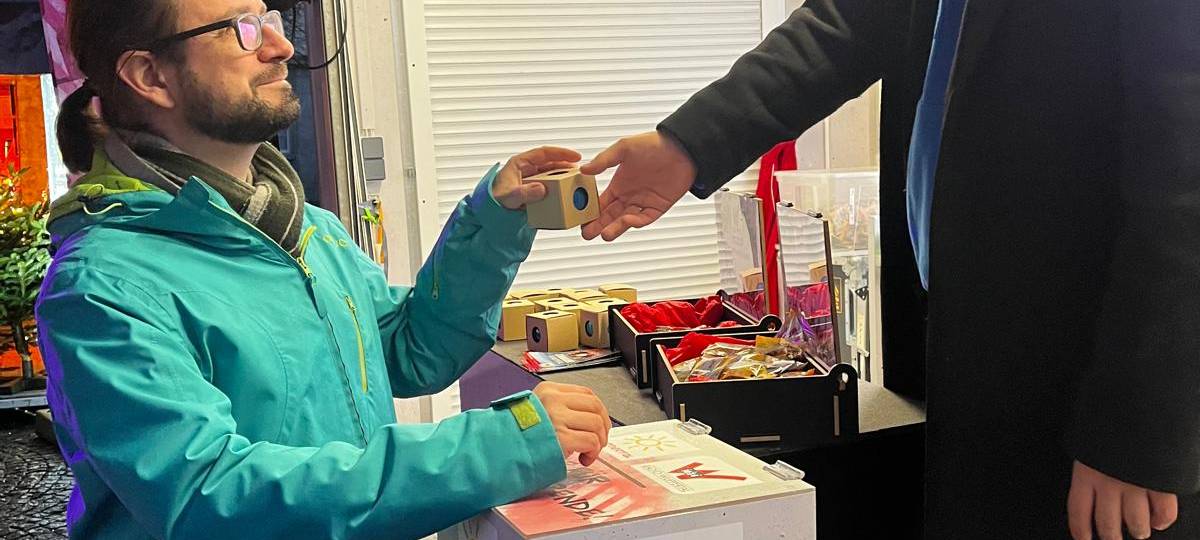 Weihnachtskugelverkauf 2