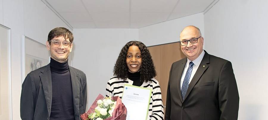 Uni ehrt engagierte Studentin