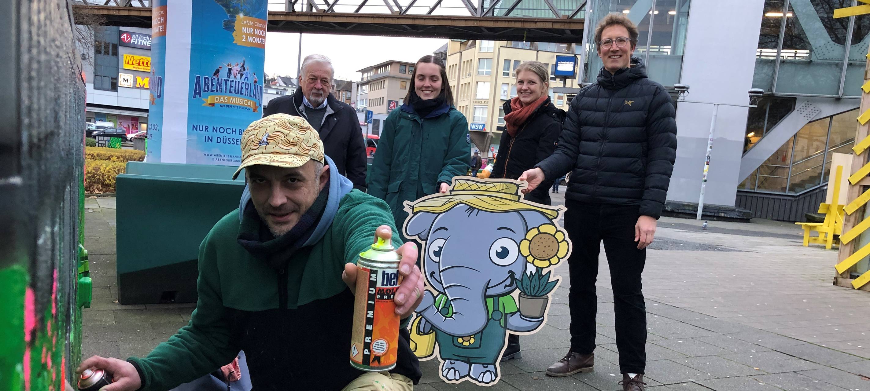 Bunte Stromkästen am Alten Markt