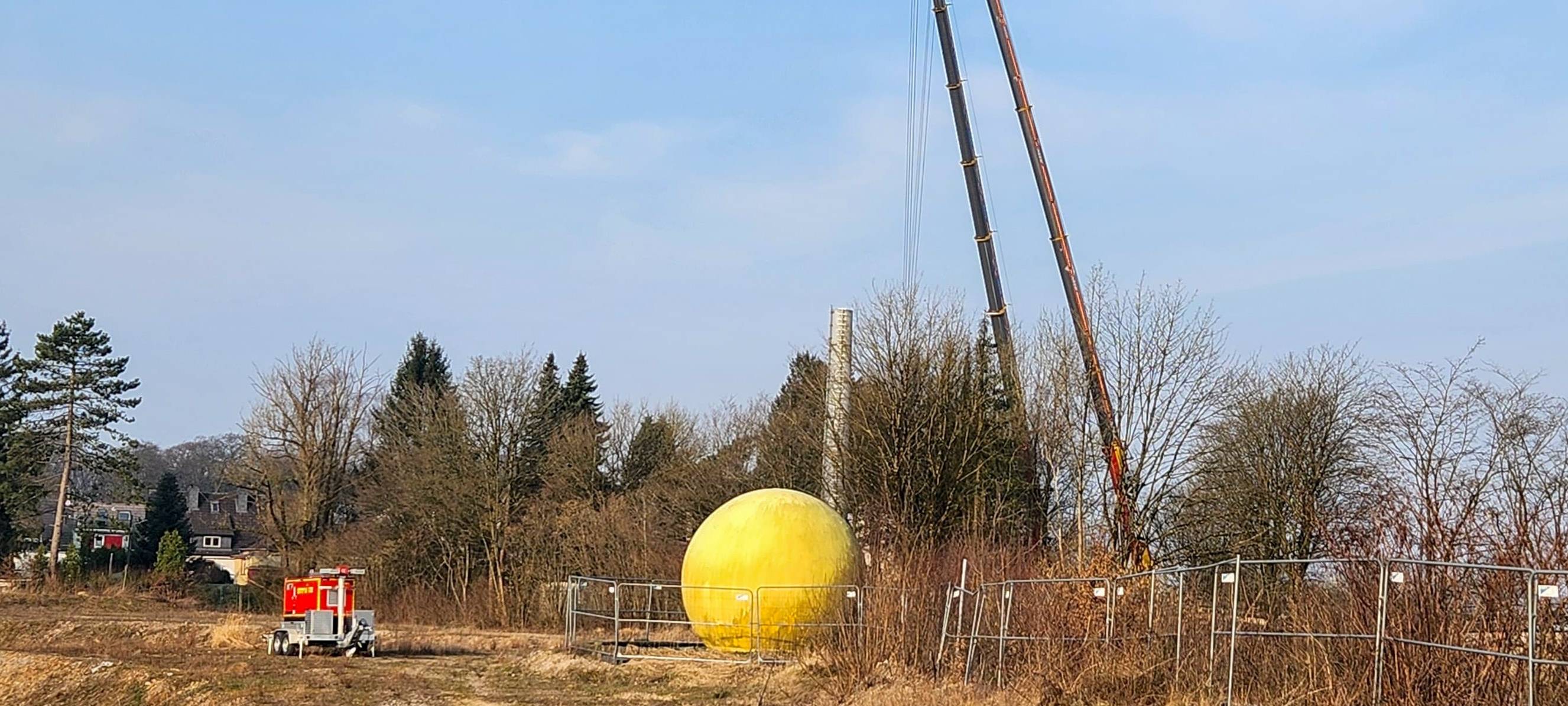 Vom maroden Funkmast steht nur noch wenig