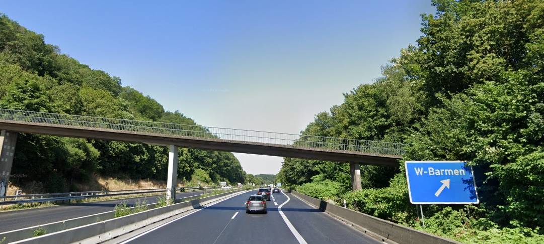 Polizei ermittelt nach Würfen auf die Autobahn