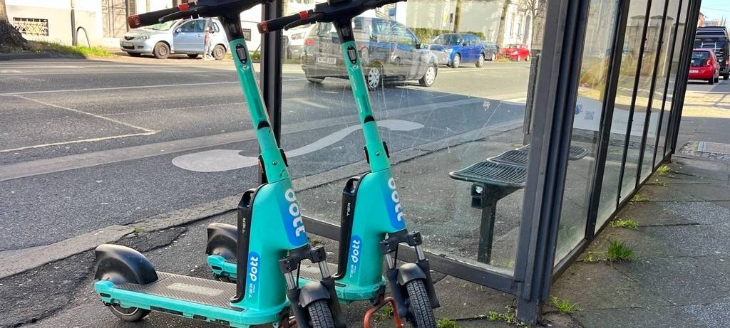 E-Scooter-Anbieter Dott kritisiert die Stadt