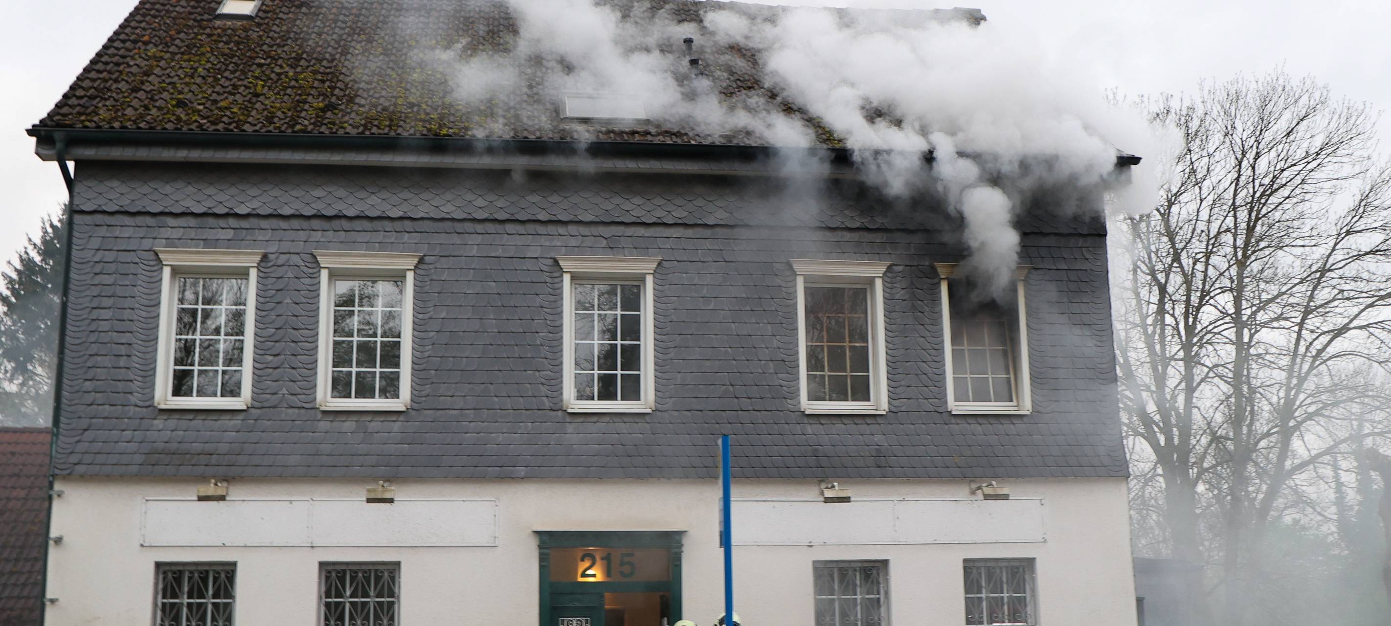 Feuer in Wohnhaus an der Düsseldorfer Straße