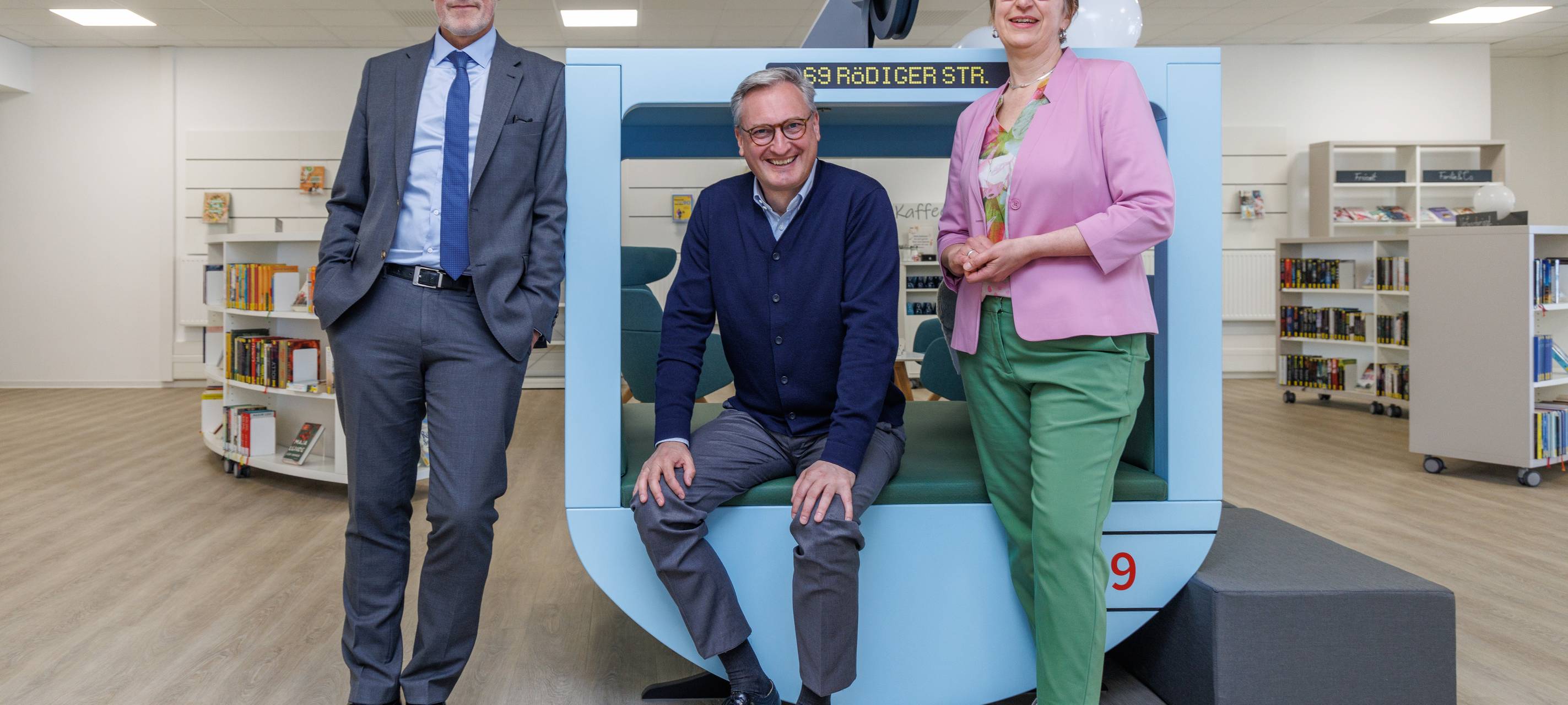 Bibliothek am Rott wieder geöffnet