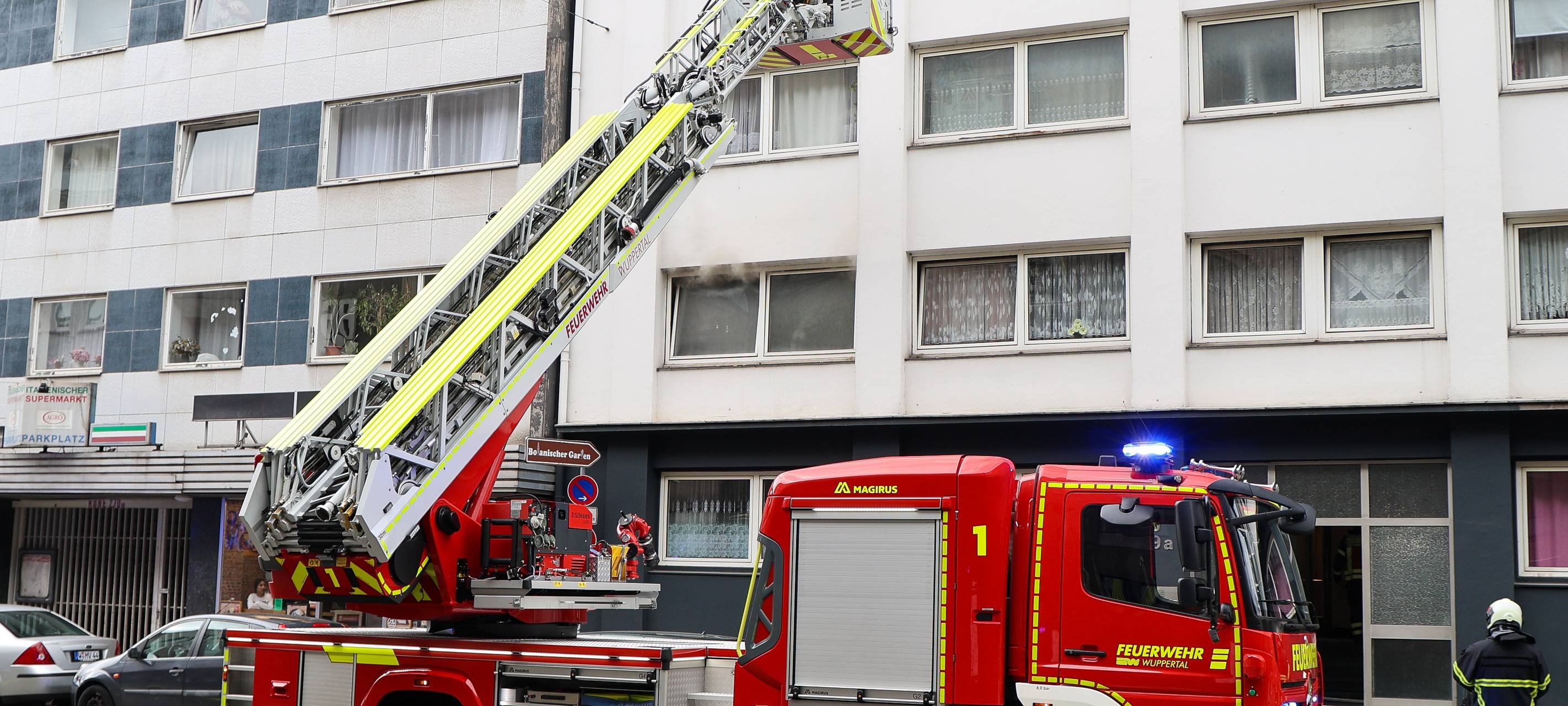 Drei Verletzte nach Küchenbrand am Hofkamp