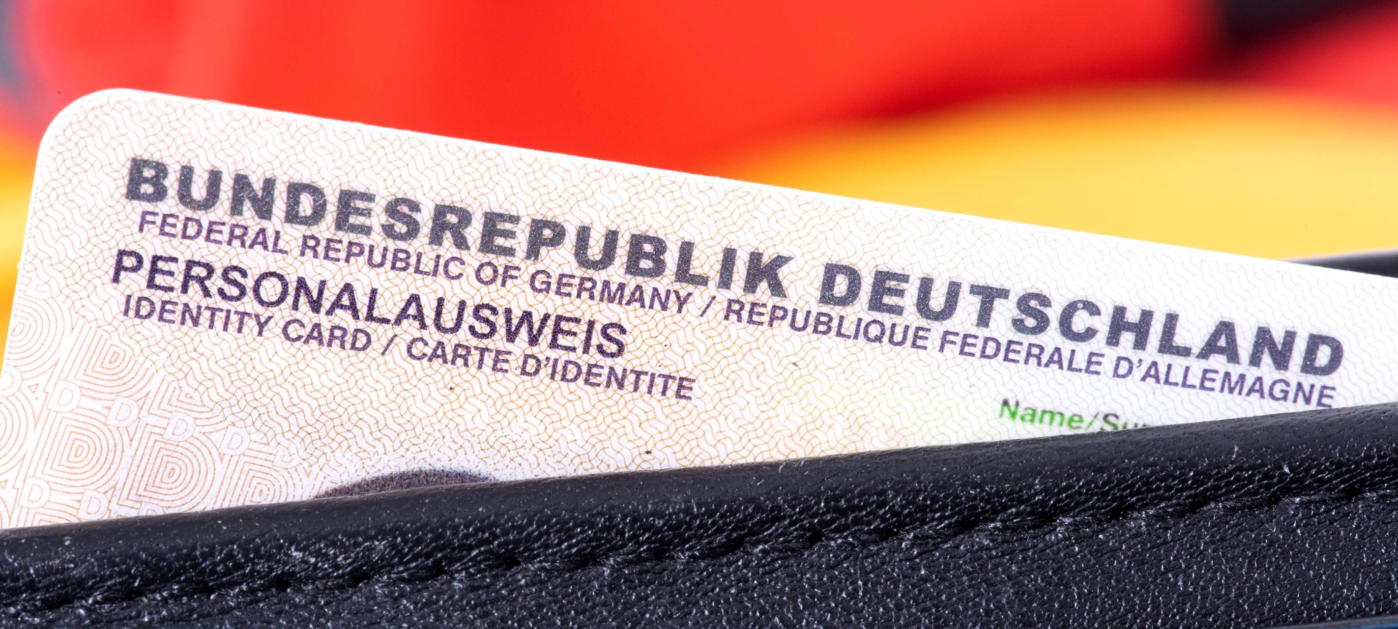 Jetzt online: Adressaufkleber für den Personalausweis