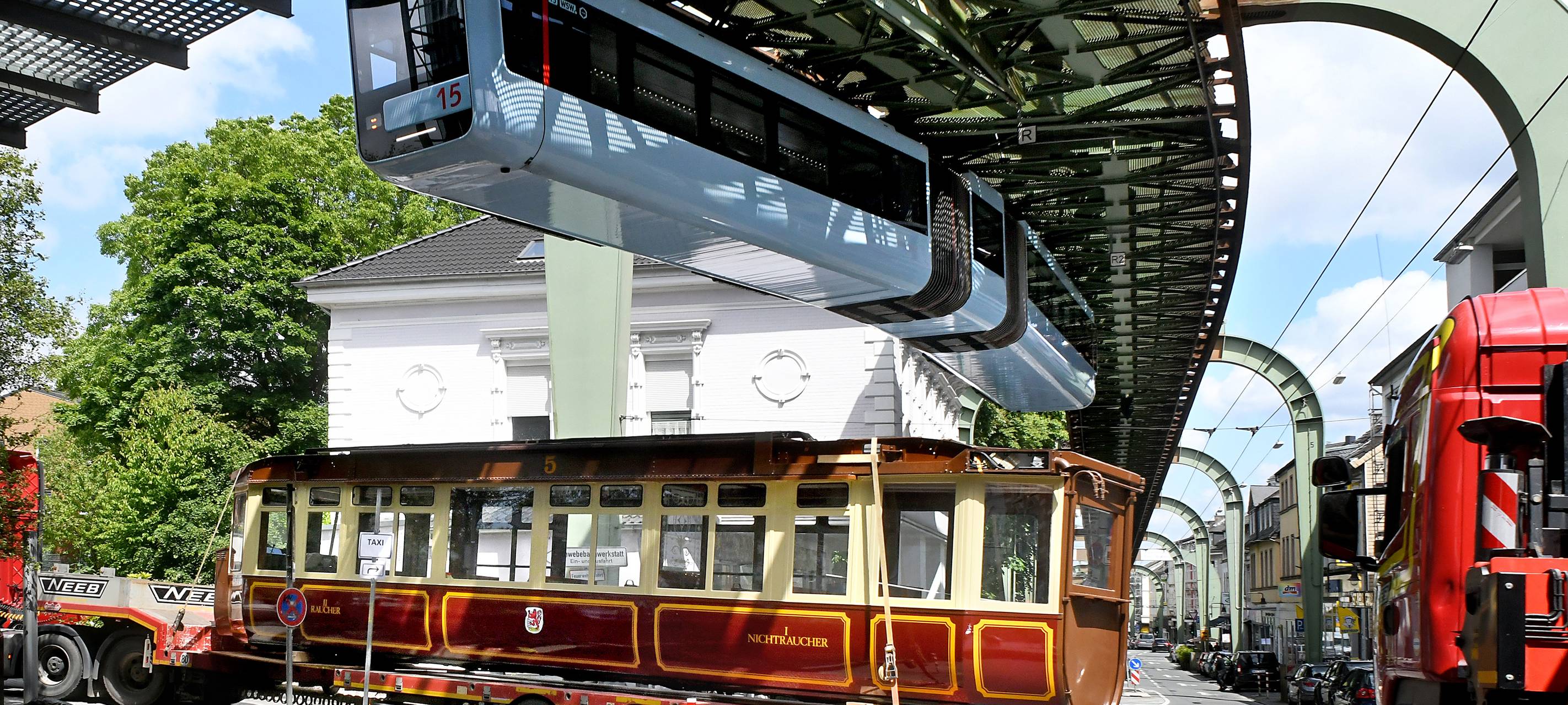 WSW bauen Kaiserwagen zusammen