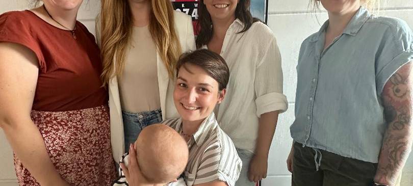 Mütterpflegerinnen unterstützen Mamas bei uns