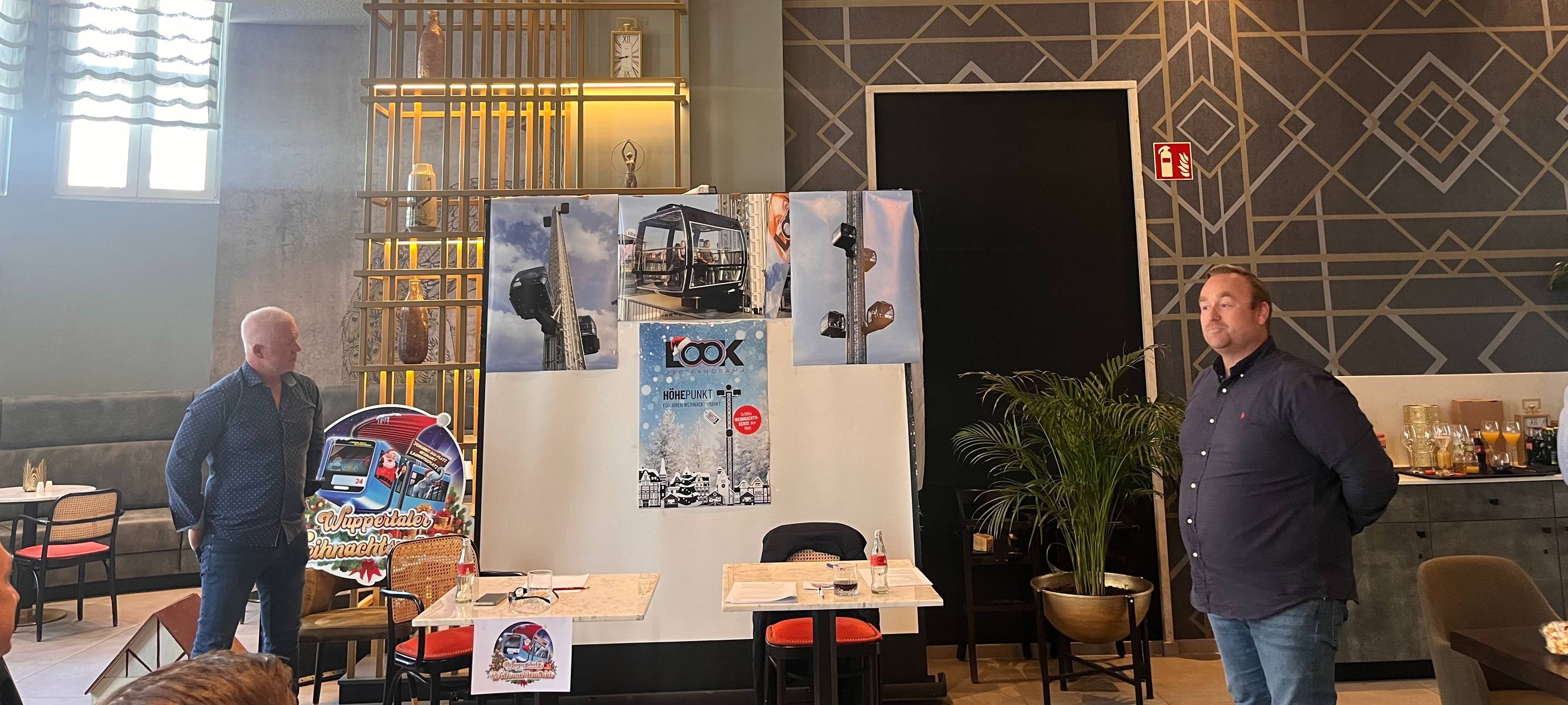 zu sehen ist die Pressekonferenz zu den Weihnachtsmärkten in Wuppertal