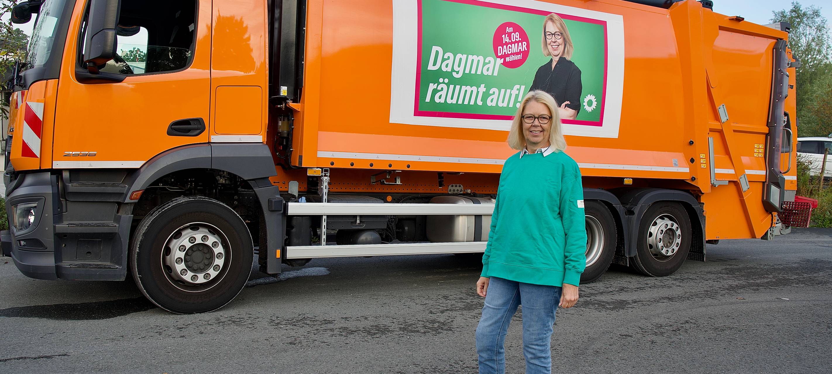Wahlkampf: Liste-Frinker tourt mit Müllwagen