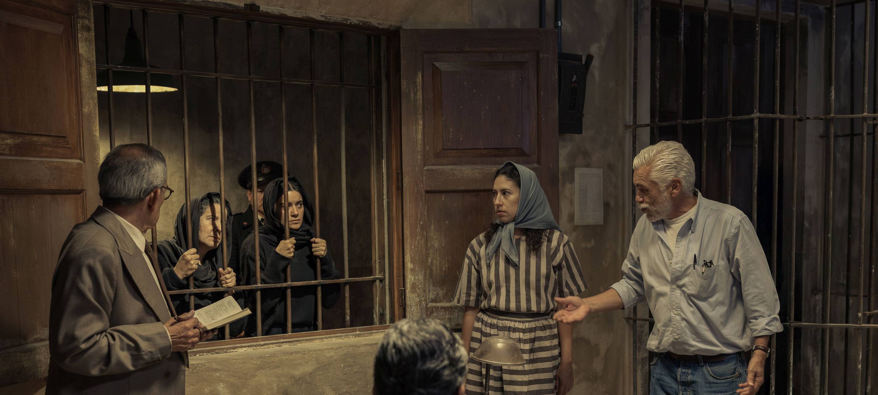 Die beiden Schwestern im Knast.