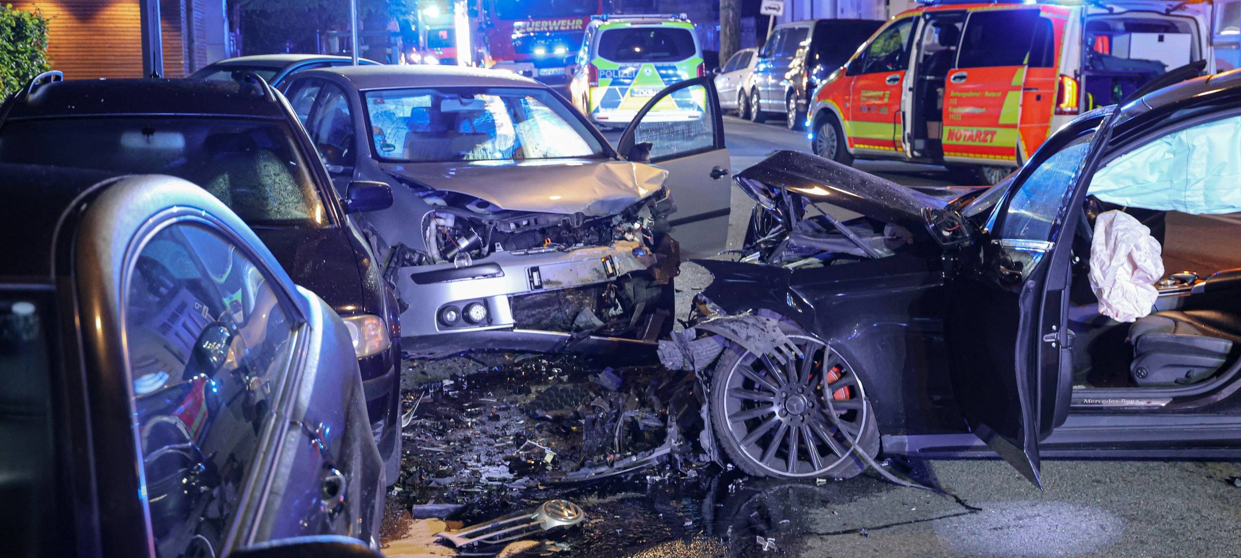 Unfall in der Schwarzbach - zwei Fahrer schwer verletzt