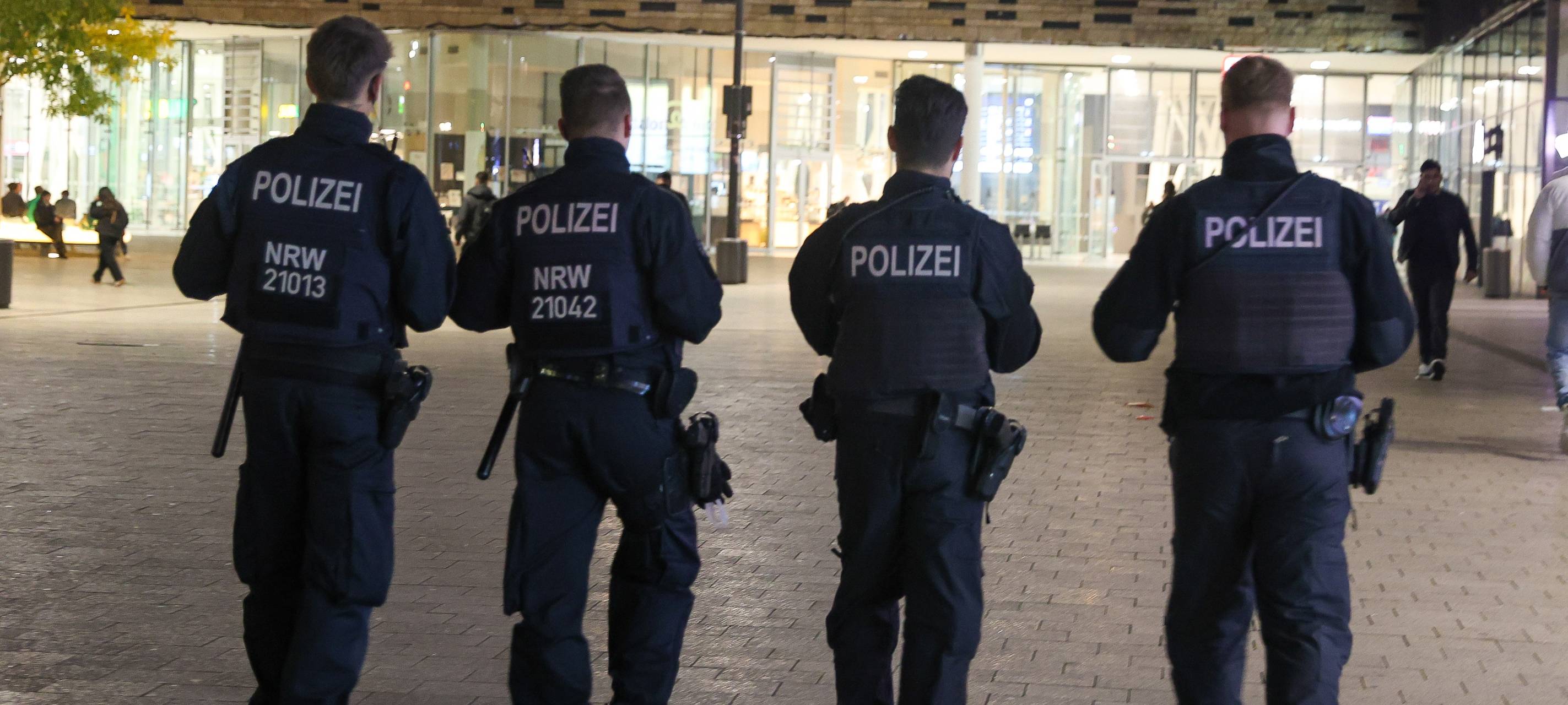 Polizei stellt bei Kontrolle Messer und Schusswaffe sicher
