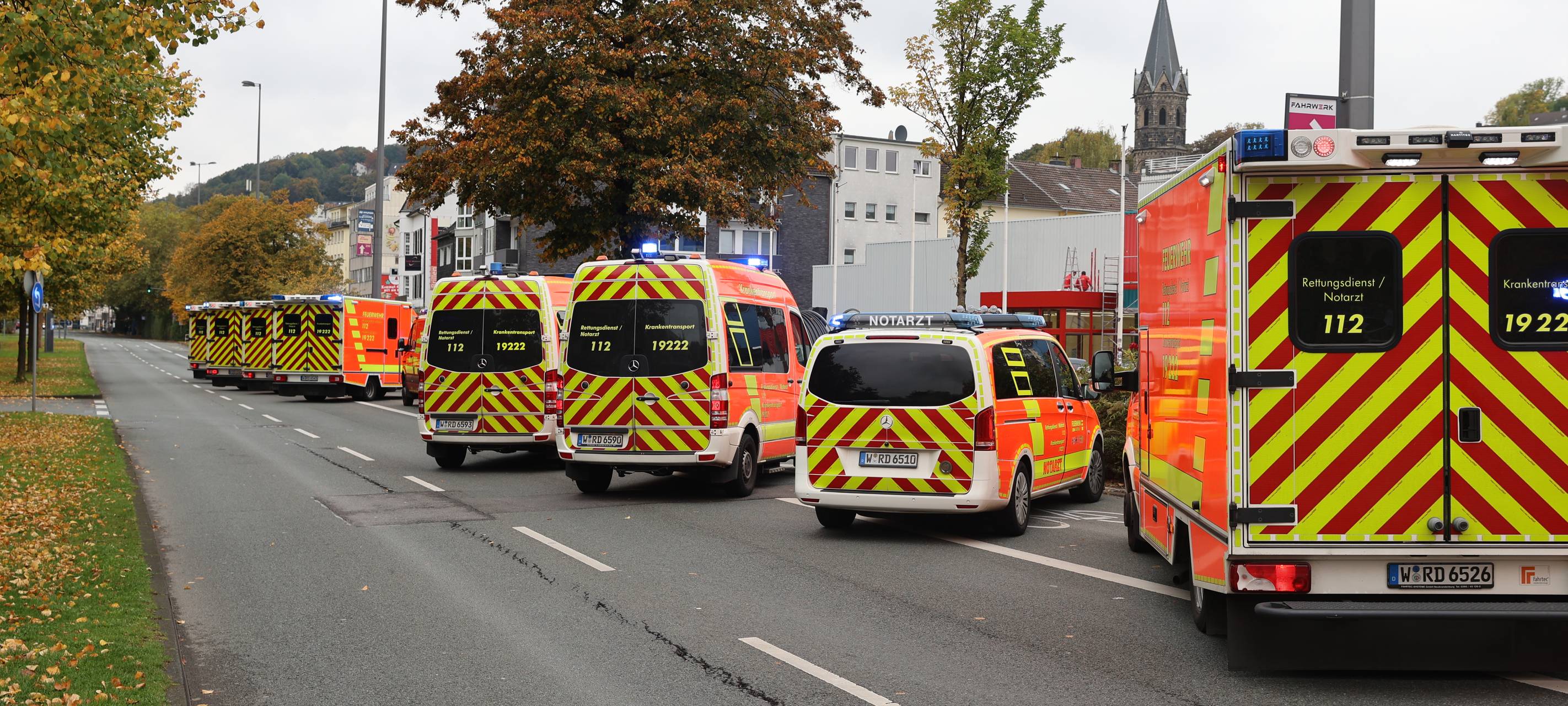 Zahlreiche Verletzte in WSW-Bus