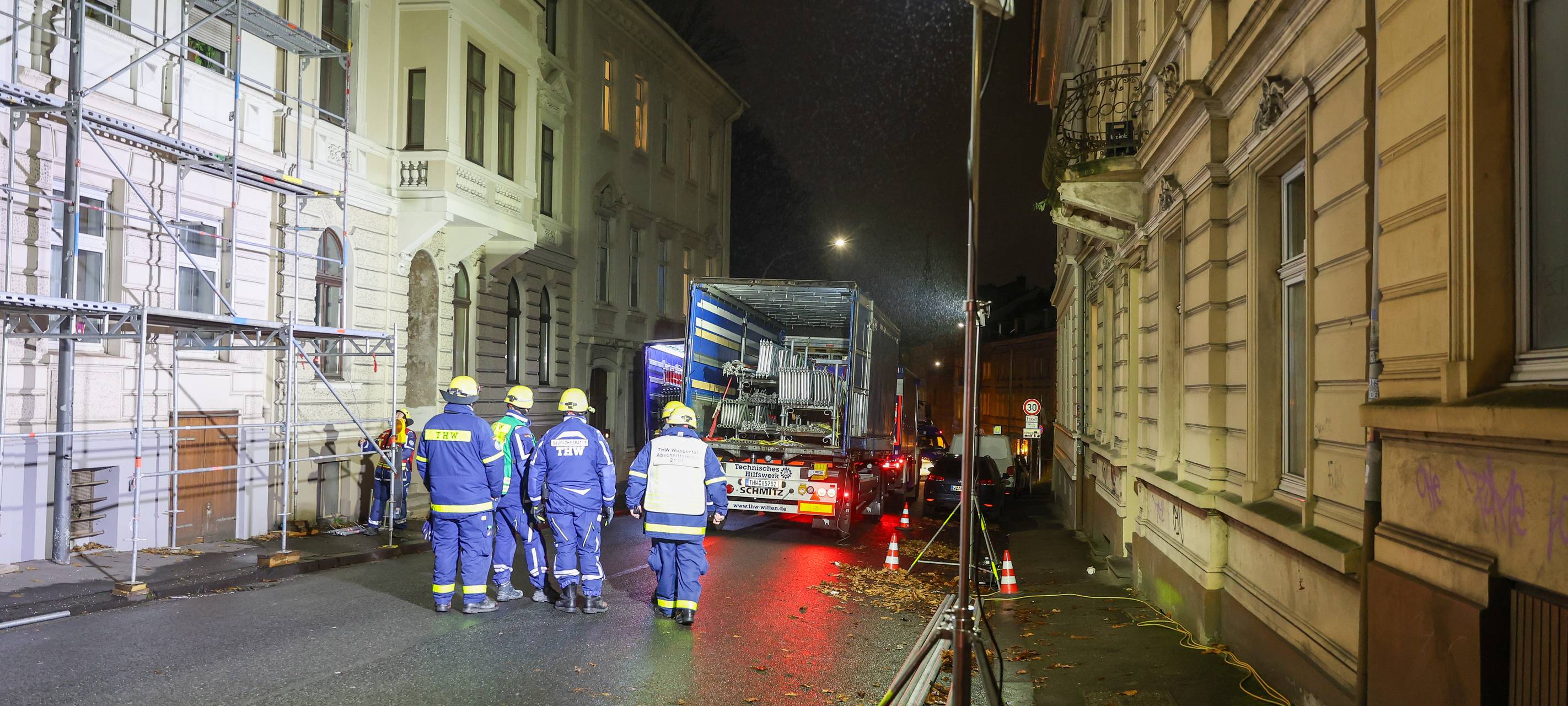 Nützenberger Straße wieder auf