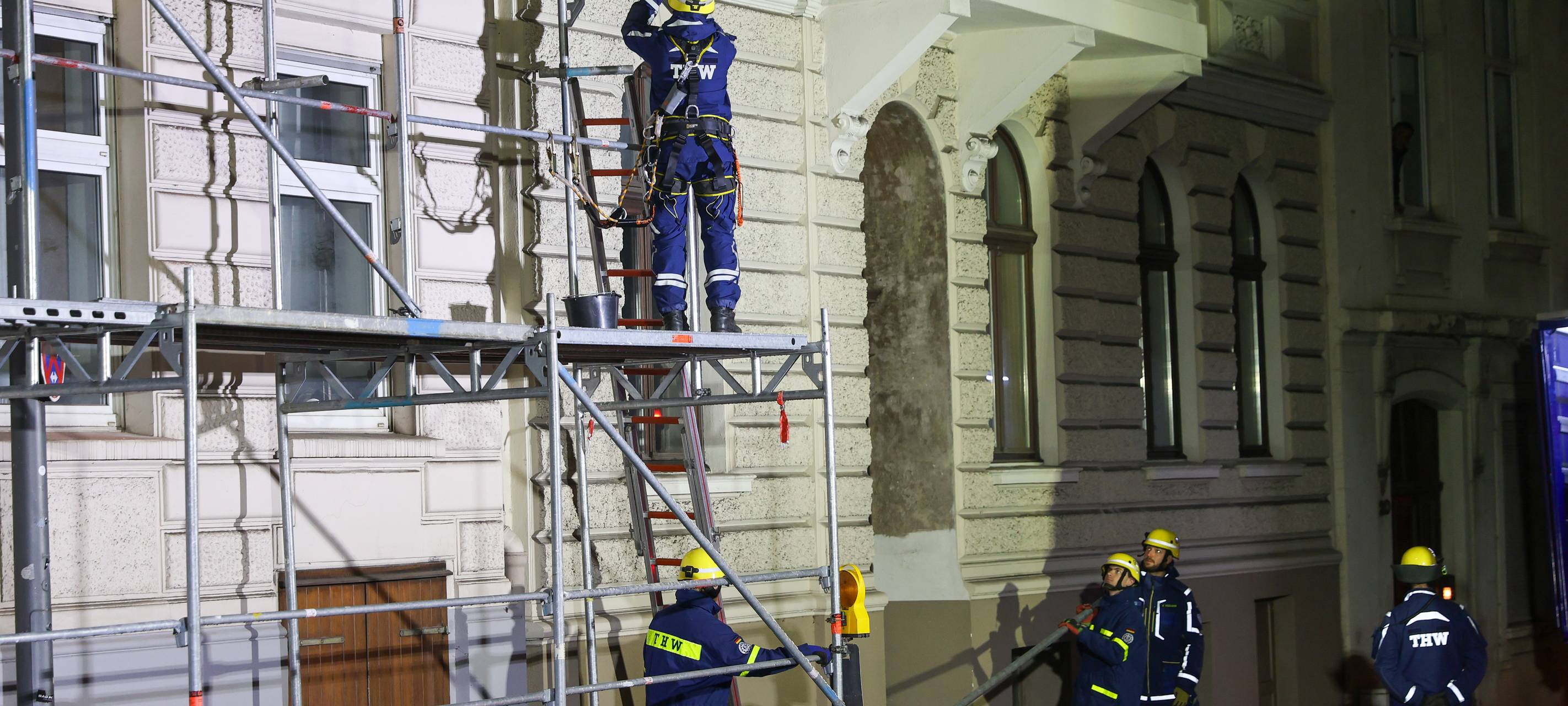Nützenberger Straße wieder auf