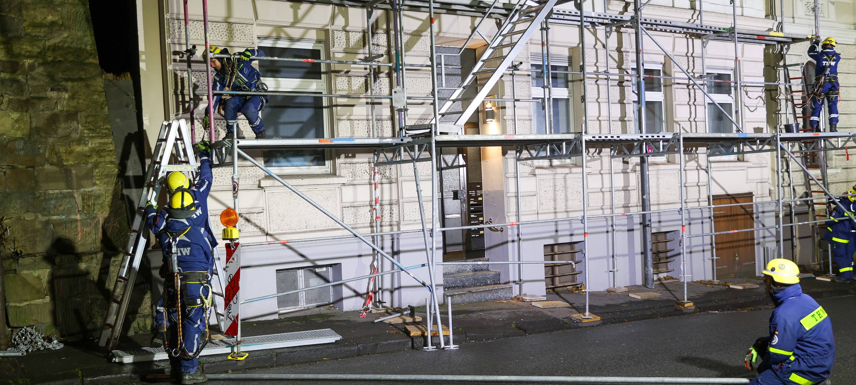Nützenberger Straße wieder auf