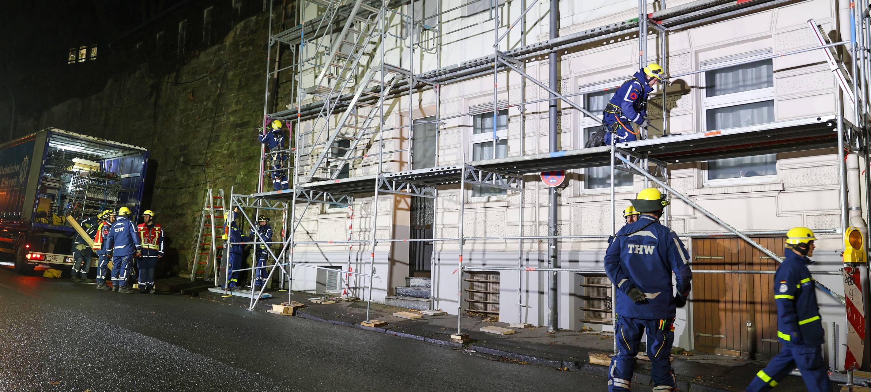 Nützenberger Straße wieder auf