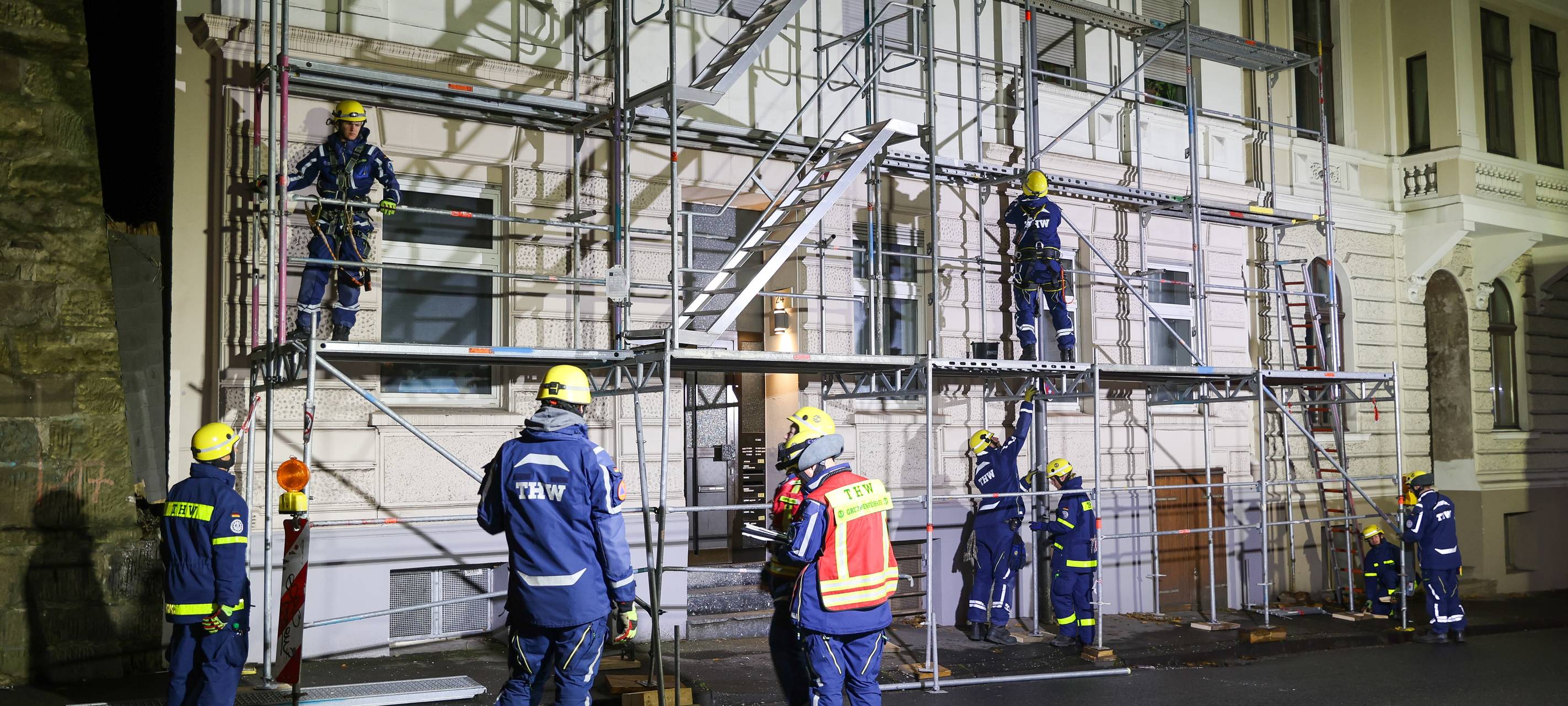 Nützenberger Straße wieder auf
