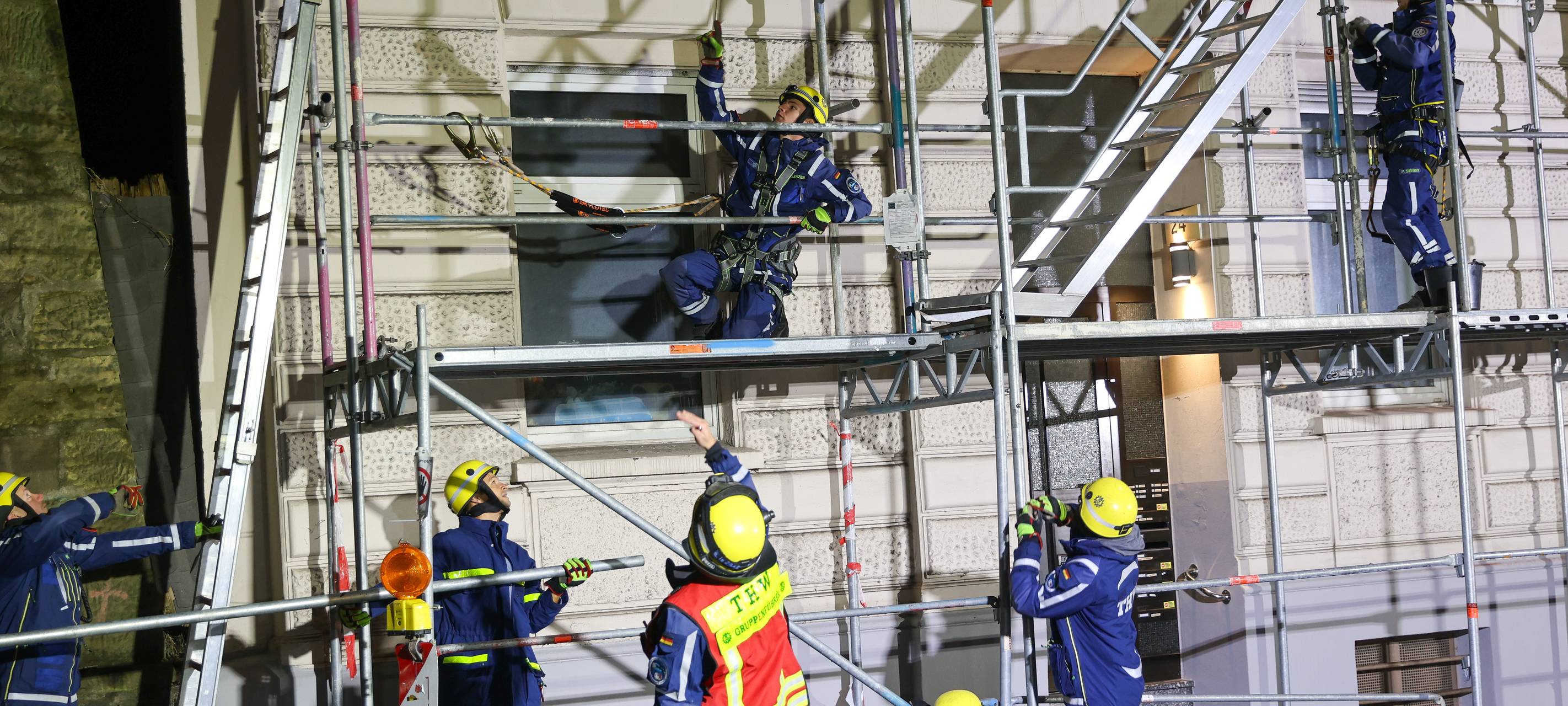 Nützenberger Straße wieder auf