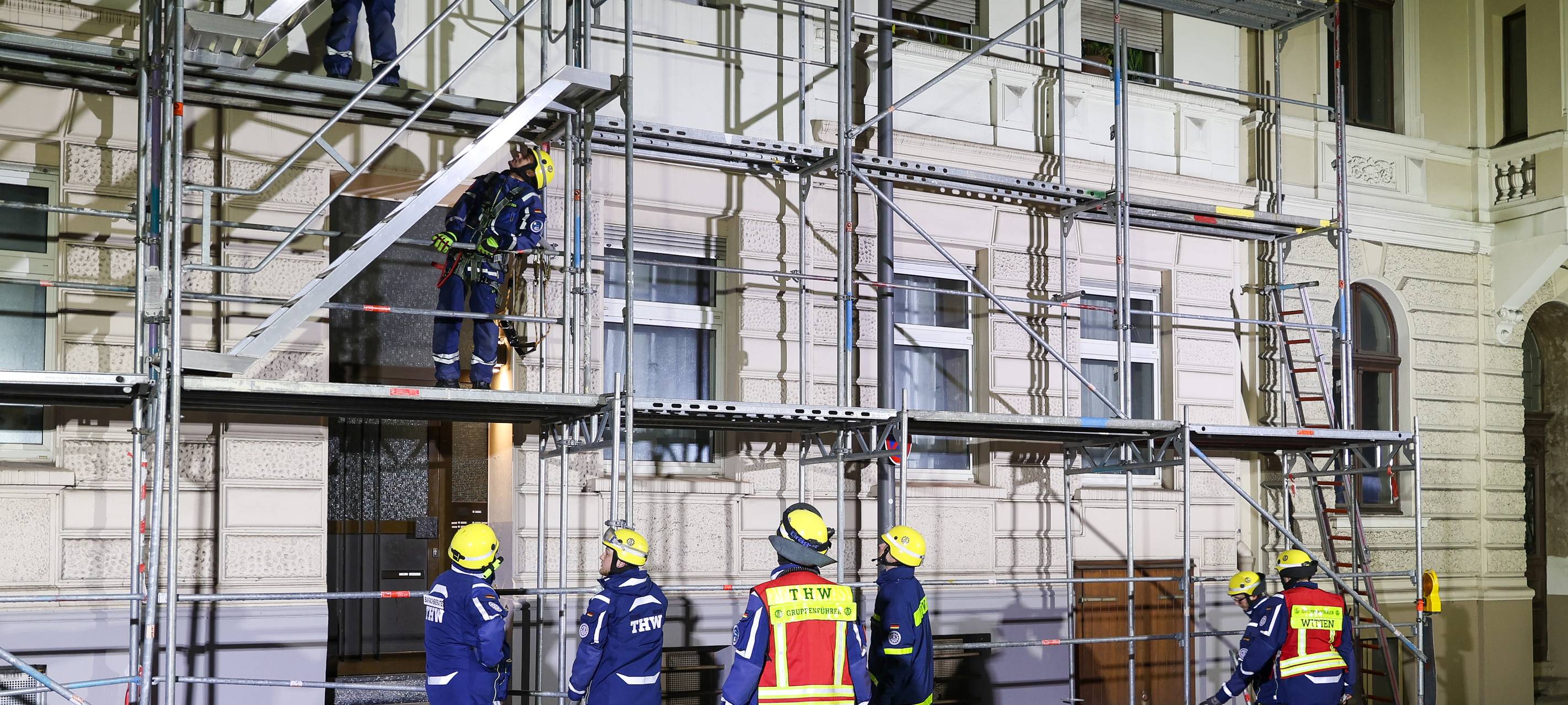 Nützenberger Straße wieder auf