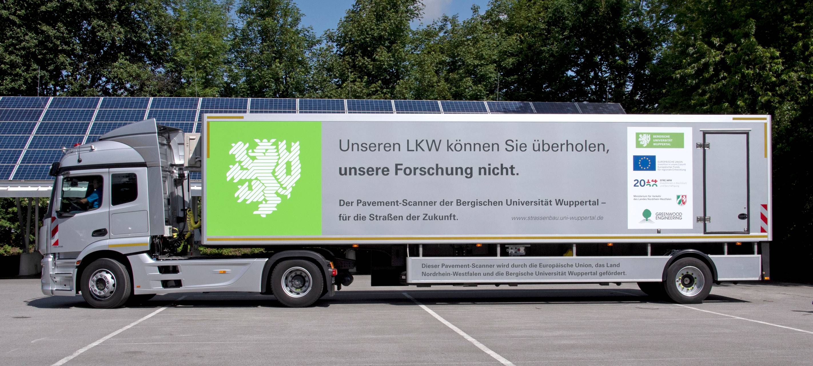 Pavement Scanner forscht für NRW und wirbt für Uni