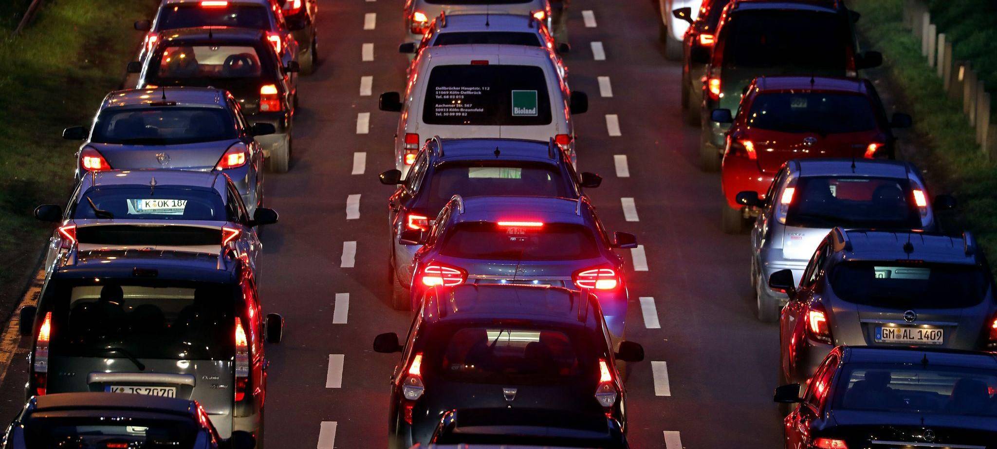 Pendler, Gastro, Ehrenamt: Bundestag beschließt Entlastung